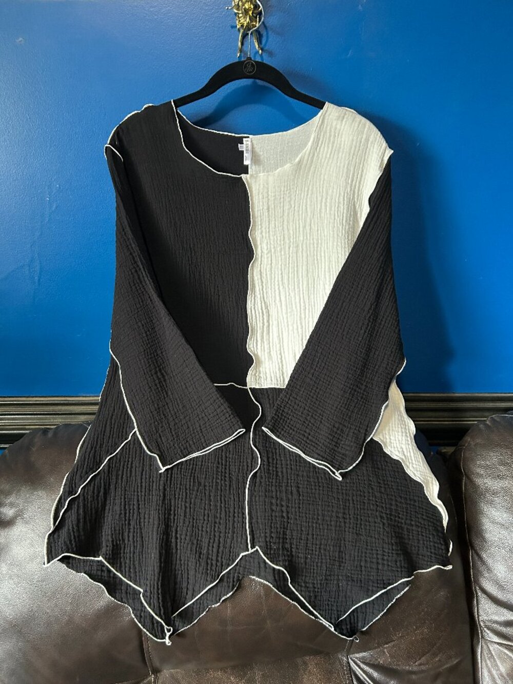 Lindi Lagenlook Art to Wear asymmetrical black/white tunic top whimsigoth large